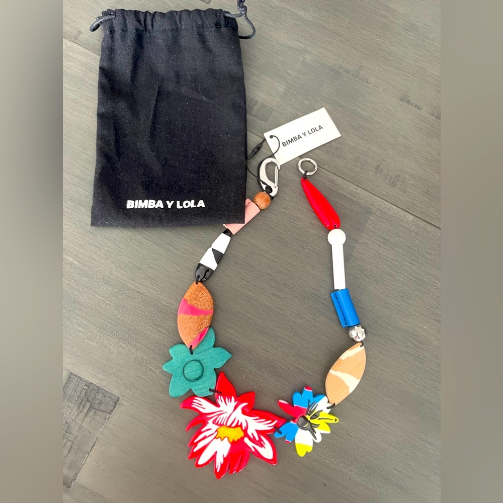 Bimba y Lola Necklace with a dust bag